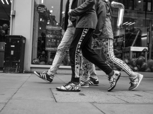 London Walking #79629